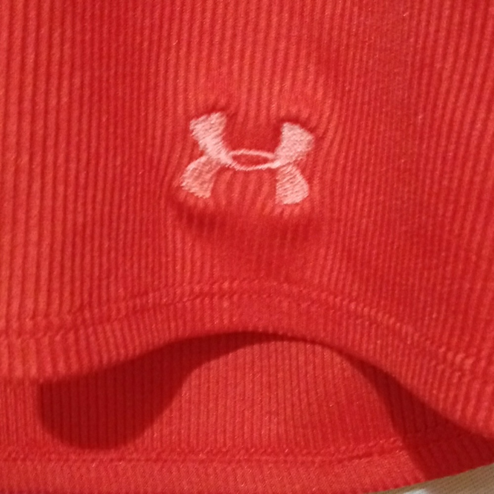 Under armour girls t shirt - Picture 2 of 4